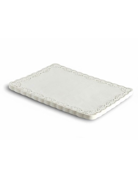 Renda branca vazada 25x37 cm – Apresentação e decoração|